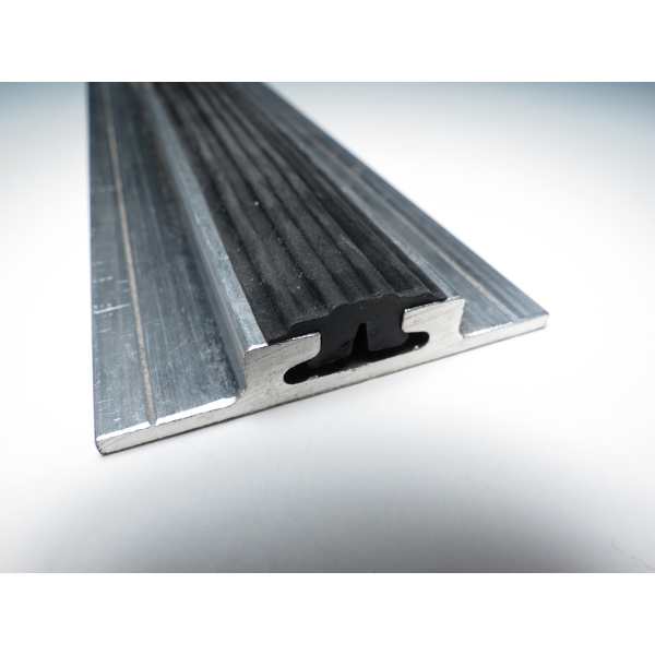 Abdeckgummiprofil Zurrschienen  /11mm univ. schwarz, 1m