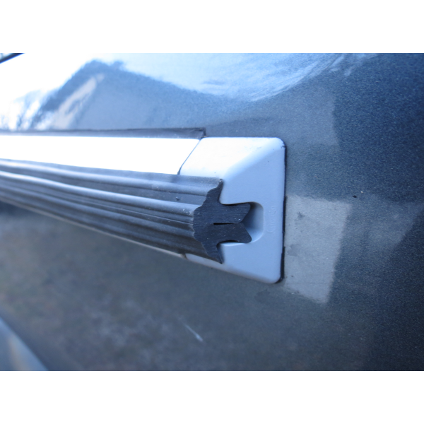 Abdeckgummiprofil Zurrschienen  /11mm univ. schwarz, 1m