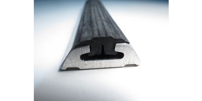 Abdeckgummiprofil Zurrschienen  /11mm univ. schwarz, 1m
