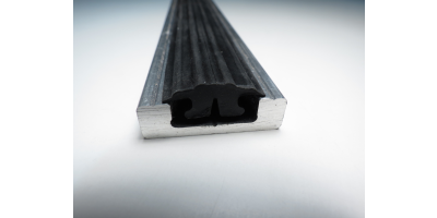Abdeckgummiprofil Zurrschienen  /11mm univ. schwarz, 1m
