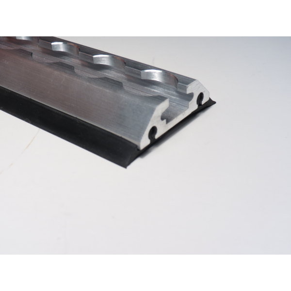 Bottom profile for airline rail "Relleumdesign"