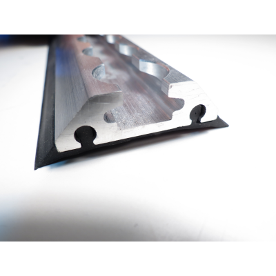 Bottom profile for airline rail "Relleumdesign"