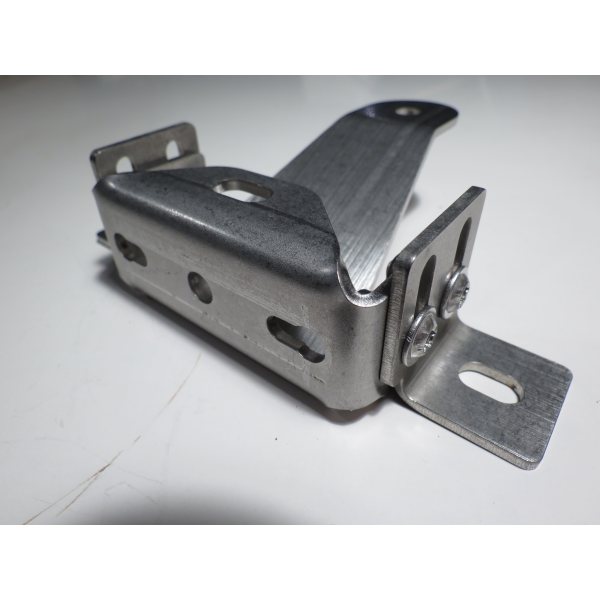 Roof racket brackets, adjustable, single part