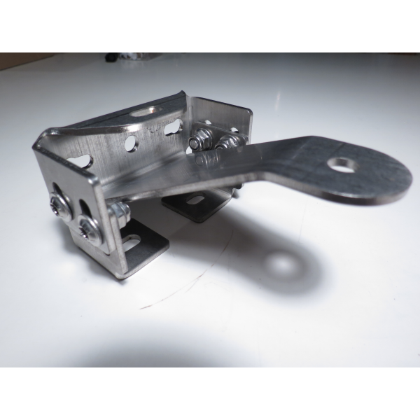 Roof racket brackets, adjustable, single part