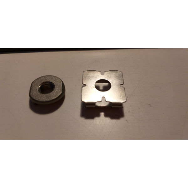 Set: Zurrschienenmutter 2.0 VA M8 + Clip schmal