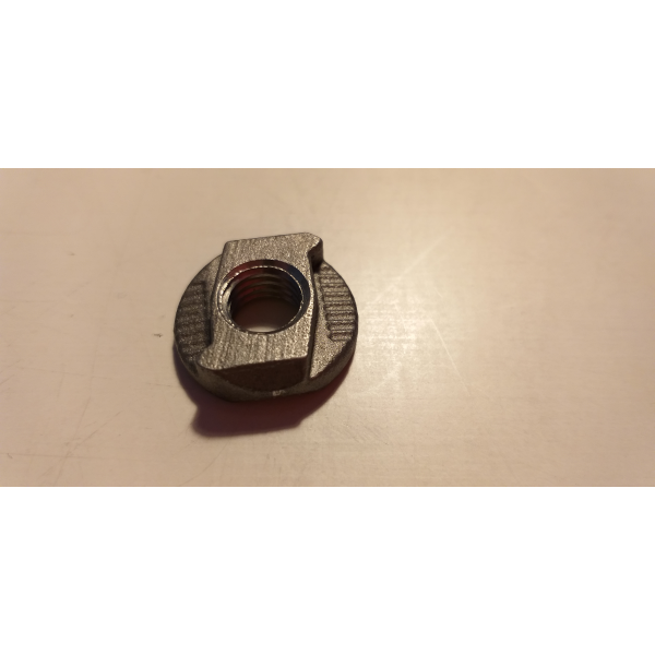 Set: Zurrschienenmutter 2.0 VA M8 + Clip schmal