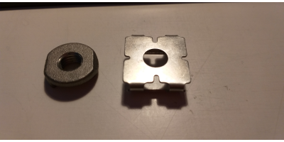 Abverkauf Set: Zurrschienenmutter Gussversion VA M8 + Clip schmal